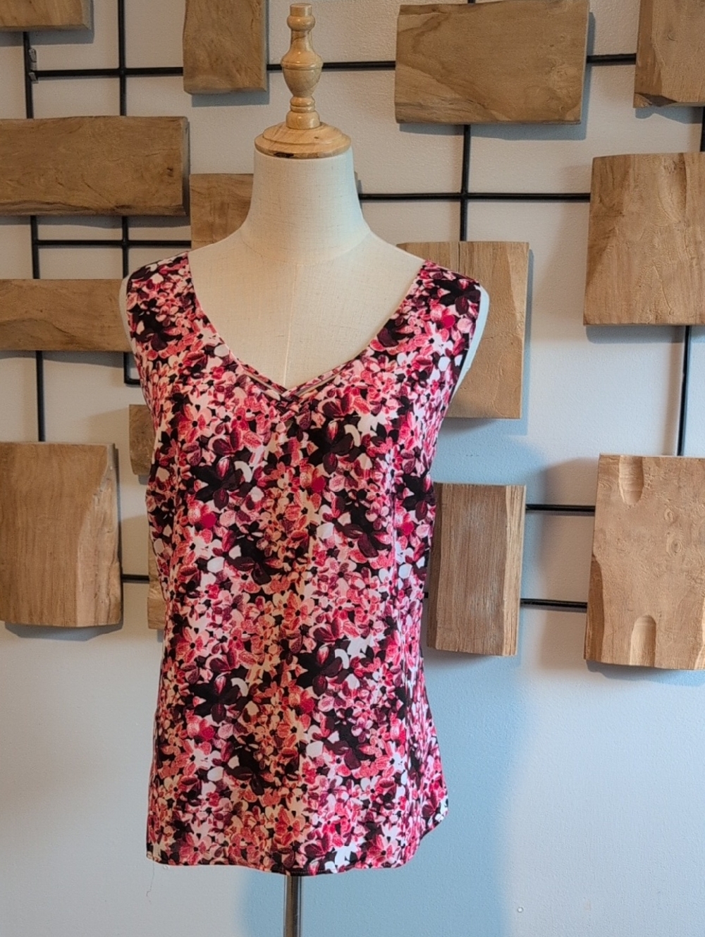 White House Black Market Pink Floral V-Neck Camisole